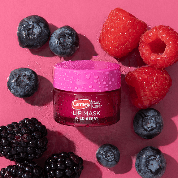 Wild berry lip mask with berries